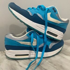 Nike Kids Teal and White Sneakers